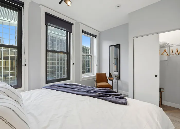 Aparthotel The Plymouth Chicago 4-Br Apartment In Printers Row - Free Parking, Gym & Rooftop 3*