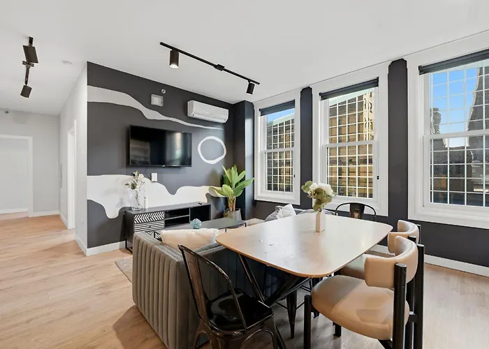Aparthotel The Plymouth Chicago 4-Br Apartment In Printers Row - Free Parking, Gym & Rooftop Chicago